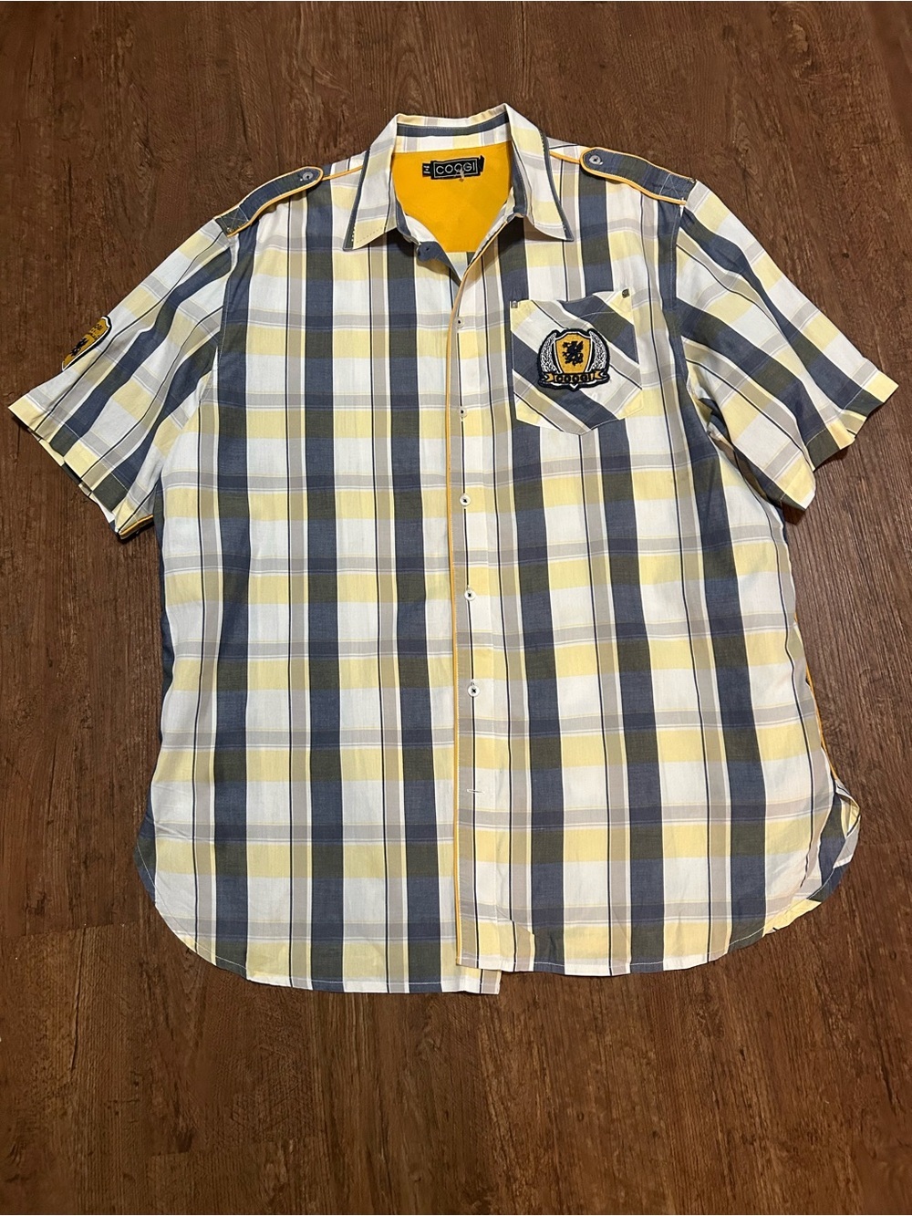 COOGI Mens XXL Plaid Short Sleeve Button Up Embroidered Crest Y2K Shirt 2XL